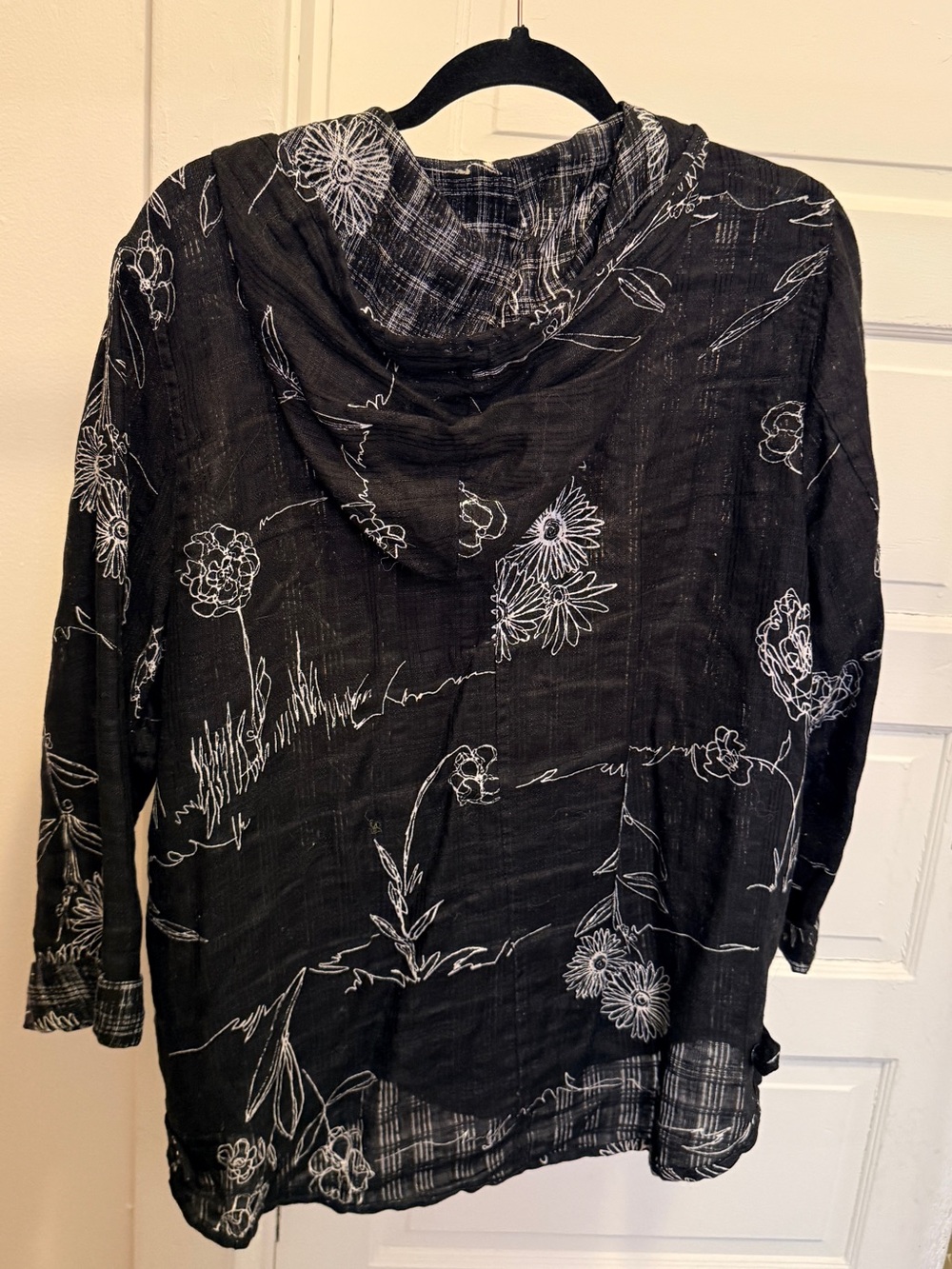 Chico's Black and White Floral-Pattern Zip Hoodie - Picture 5 of 5